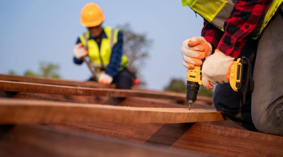 Professional residential roofers in Modesto, IL